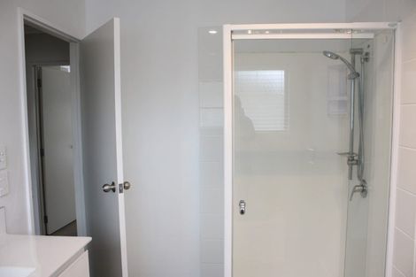 Photo of property in 2c Edmund Hillary Avenue, Papakura, 2110