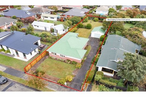 Photo of property in 1 Shaftesbury Street, Avonhead, Christchurch, 8042