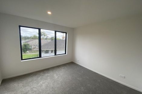Photo of property in 5/28 Smythe Road, Henderson, Auckland, 0612