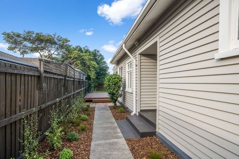 Photo of property in 1/27 Prossers Road, Saint Martins, Christchurch, 8022