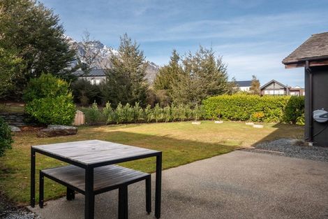 Photo of property in 4 Jackby Court, Jacks Point, Queenstown, 9371