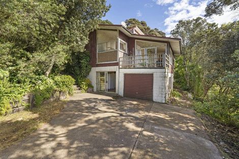 Photo of property in 18 Glenelg Road, Red Beach, 0932