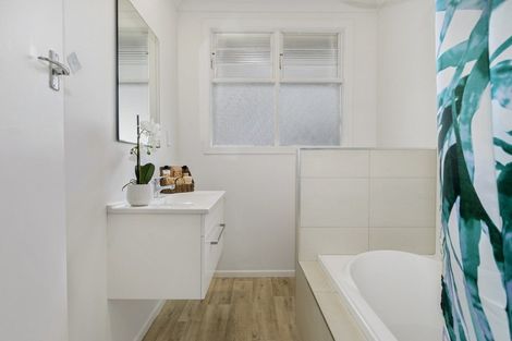 Photo of property in 10a Stirling Grove, Greerton, Tauranga, 3112