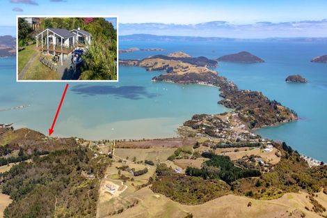 Photo of property in 50 Harbour View Road, Coromandel, 3581