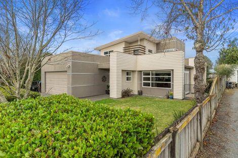 Photo of property in 49 Clare Street, Cambridge, 3434