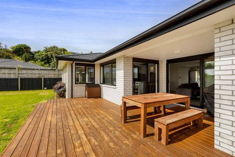 Photo of property in 15 Frederick Place, Whalers Gate, New Plymouth, 4310