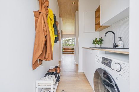 Photo of property in 22b Saint Ives Grove, Whalers Gate, New Plymouth, 4310