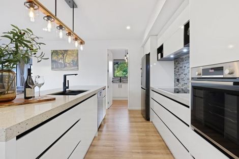 Photo of property in 24 Irvines Track, Halswell, Christchurch, 8025