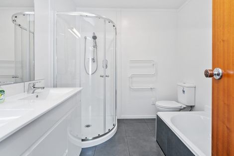 Photo of property in 47 Beazley Crescent, Tikipunga, Whangarei, 0112