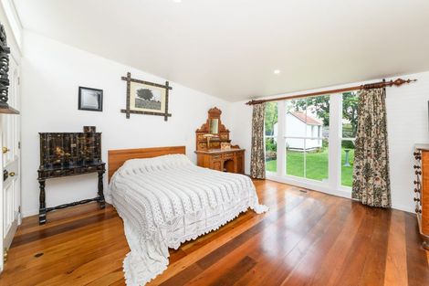 Photo of property in 124 Cook Street, West End, Palmerston North, 4410