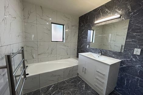 Photo of property in 2/101 Manuka Road, Bayview, Auckland, 0629