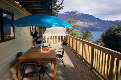 Photo of property in 26 Mackinnon Terrace, Sunshine Bay, Queenstown, 9300