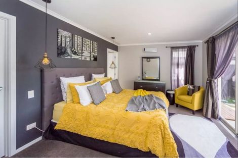 Photo of property in 21 Shillingford Boulevard, Rolleston, 7615