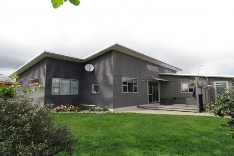 Photo of property in 1 Fuller Close, Levin, 5510