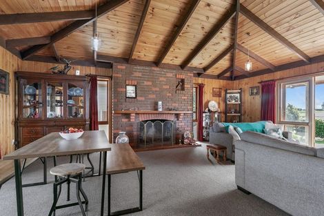 Photo of property in 382 Kimberley Road, Levin, 5571