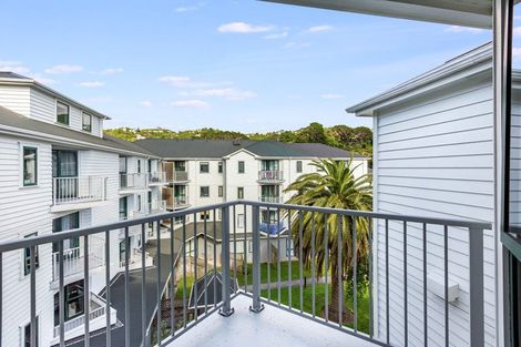Photo of property in Palm Grove Apartments, 3/13d Palm Grove, Berhampore, Wellington, 6023