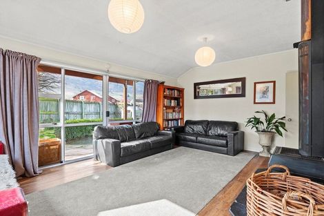 Photo of property in 35-35a Remarkables Crescent, Frankton, Queenstown, 9300