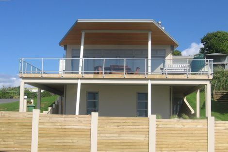 Photo of property in 51 Bluff Road, Kuaotunu West, Whitianga, 3592