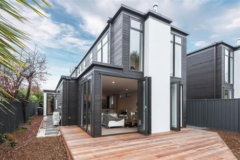 Photo of property in 2/3 Taylors Avenue, Bryndwr, Christchurch, 8052