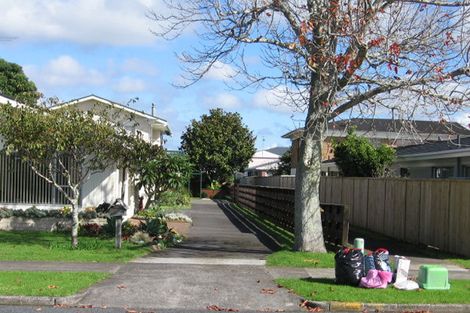 Photo of property in 1/23 Hattaway Avenue, Bucklands Beach, Auckland, 2012