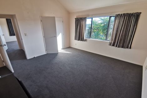 Photo of property in 95 Seaview Road, Glenfield, Auckland, 0629