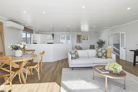 Photo of property in 128 Pikarere Street, Titahi Bay, Porirua, 5022