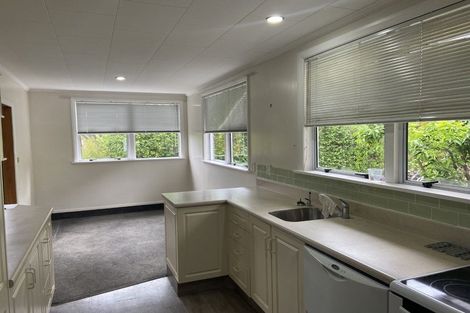 Photo of property in 100 Milton Terrace, Picton, 7220