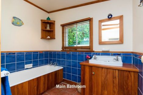 Photo of property in 24 Wellwood Terrace, Te Awanga, 4102