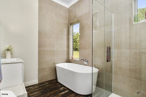 Photo of property in 324 Taupaki Road, Taupaki, Henderson, 0782