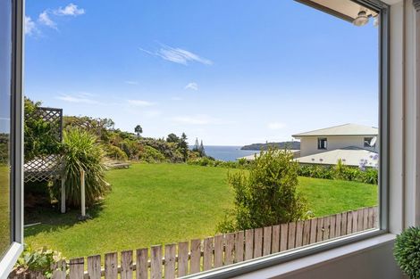 Photo of property in 221 Paku Drive, Tairua, 3508
