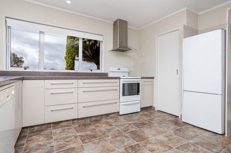 Photo of property in 208 Adelaide Road, Dannevirke, 4930