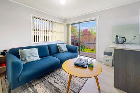 Photo of property in 2/39 Alfriston Road, Manurewa East, Auckland, 2102