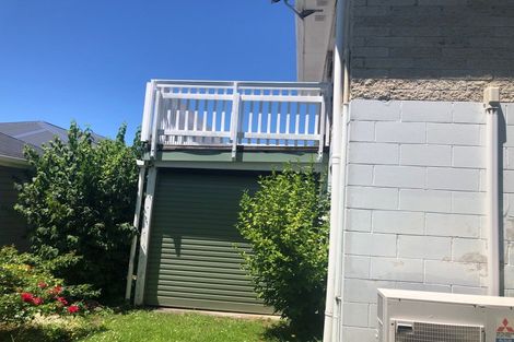 Photo of property in 2/12 Bungalow Avenue, Point Chevalier, Auckland, 1022