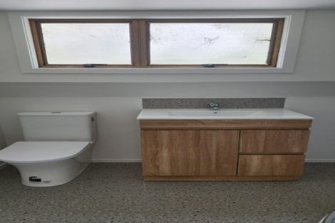 Photo of property in 68 Boord Crescent, Kumeu, 0891