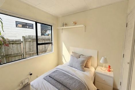 Photo of property in 6 Banyan Drive, Totara Heights, Auckland, 2105