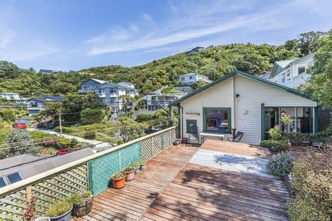 Photo of property in 111 Eden Street, Island Bay, Wellington, 6023