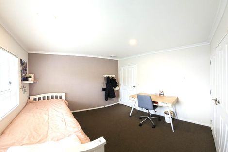 Photo of property in 93a Taylor Terrace, Tawa, Wellington, 5028