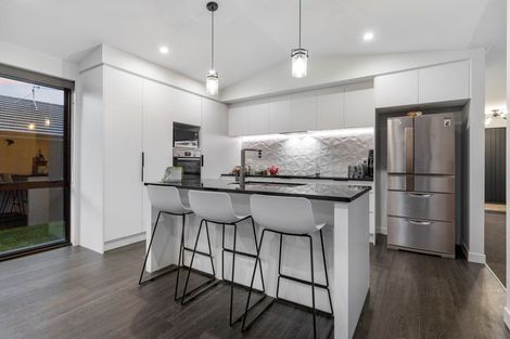 Photo of property in 68 Pakanga Grove, Pyes Pa, Tauranga, 3112