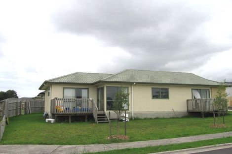Photo of property in 6 Lucienne Drive, Ranui, Auckland, 0612