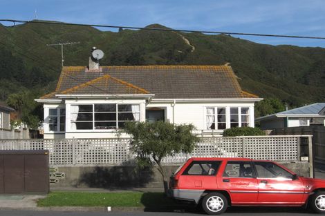 Photo of property in 140 Waddington Drive, Naenae, Lower Hutt, 5011