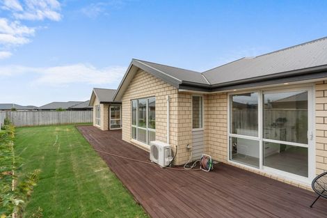 Photo of property in 59 Tiritiri Moana Drive, Pegasus, 7612
