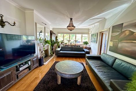 Photo of property in 1090 Great North Road, Point Chevalier, Auckland, 1022