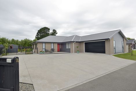 Photo of property in 72 Feist Street, Carterton, 5713