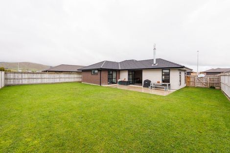 Photo of property in 197 Pacific Drive, Fitzherbert, Palmerston North, 4410