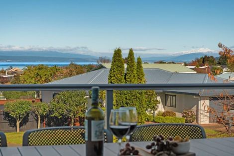 Photo of property in 30 Vaucluse Drive, Nukuhau, Taupo, 3330