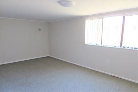 Photo of property in 144 Driver Crescent, Cannons Creek, Porirua, 5024