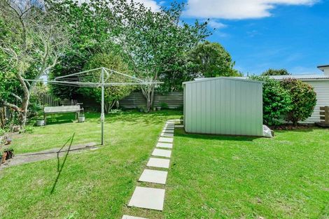 Photo of property in 290 Te Moana Road, Waikanae, 5036