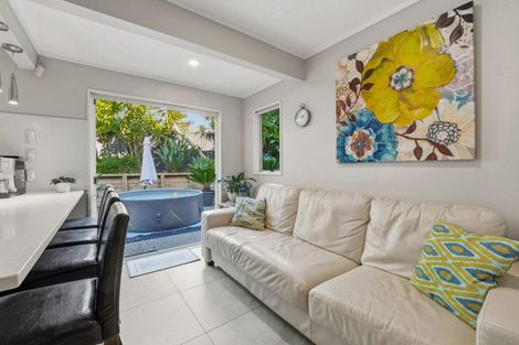 Photo of property in 5 Summerfield Lane, Albany, Auckland, 0632