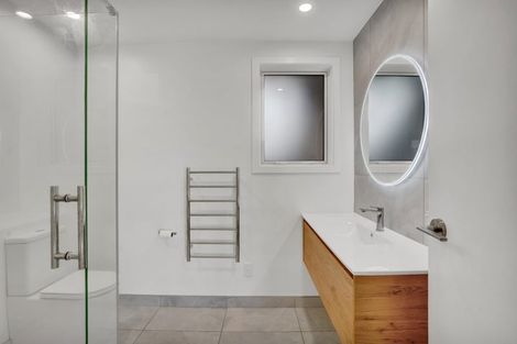 Photo of property in 3 Smith Road, Merrilands, New Plymouth, 4312