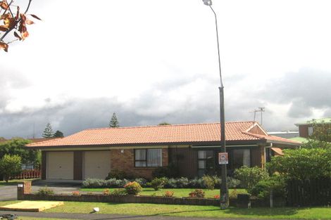 Photo of property in 5 Faith Bullock Place, New Lynn, Auckland, 0600